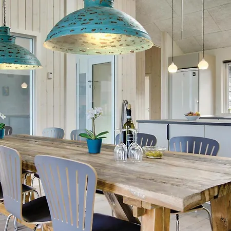 Vakantiehuis Amazing In With Sauna Bogense